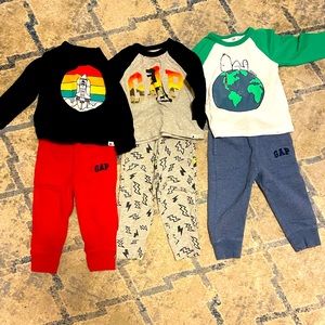 3 baby Gap boys outfits 18-24 months